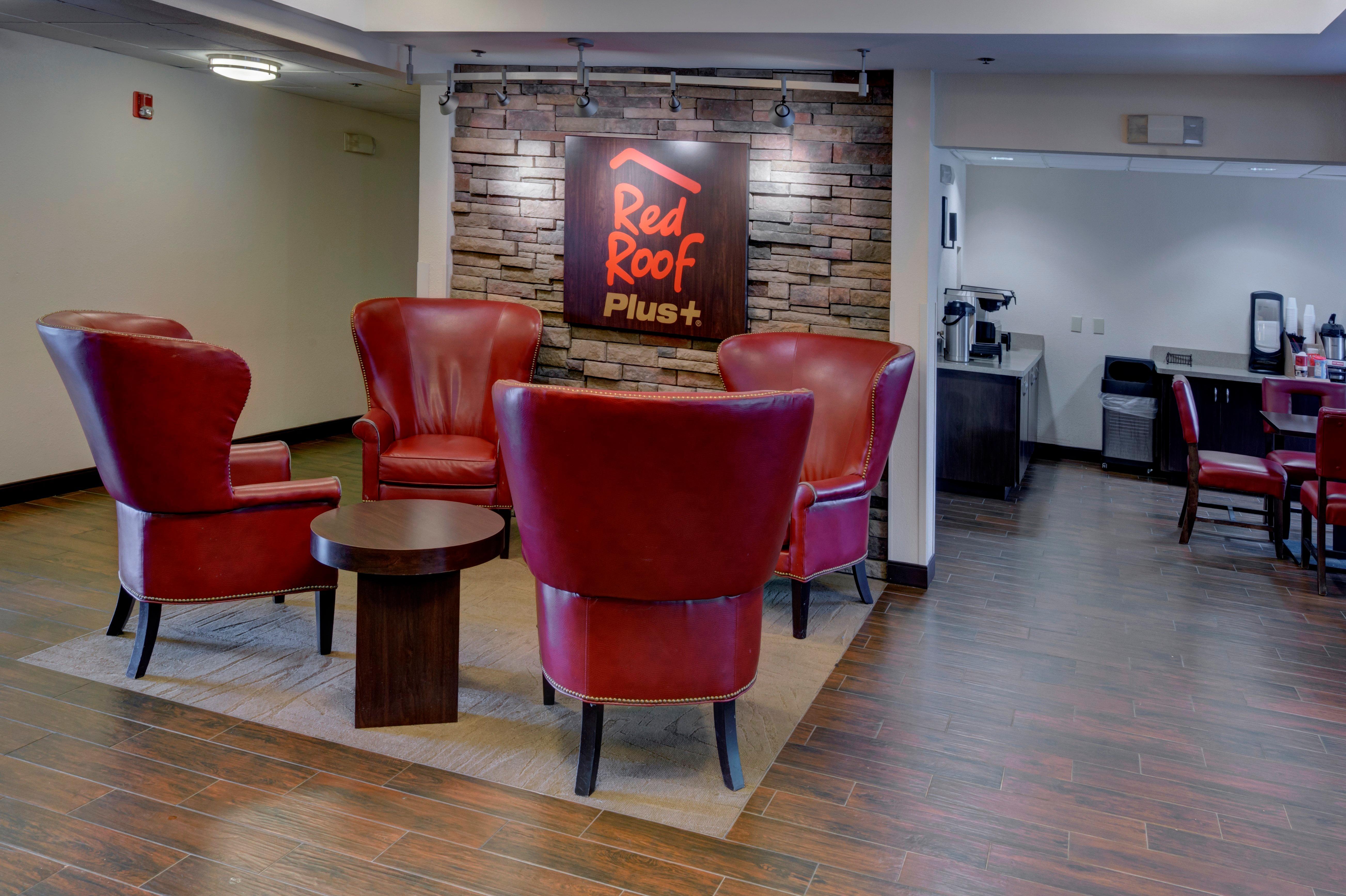Red Roof Inn Plus Raleigh Downtown Ncsu Conv Center Екстериор снимка