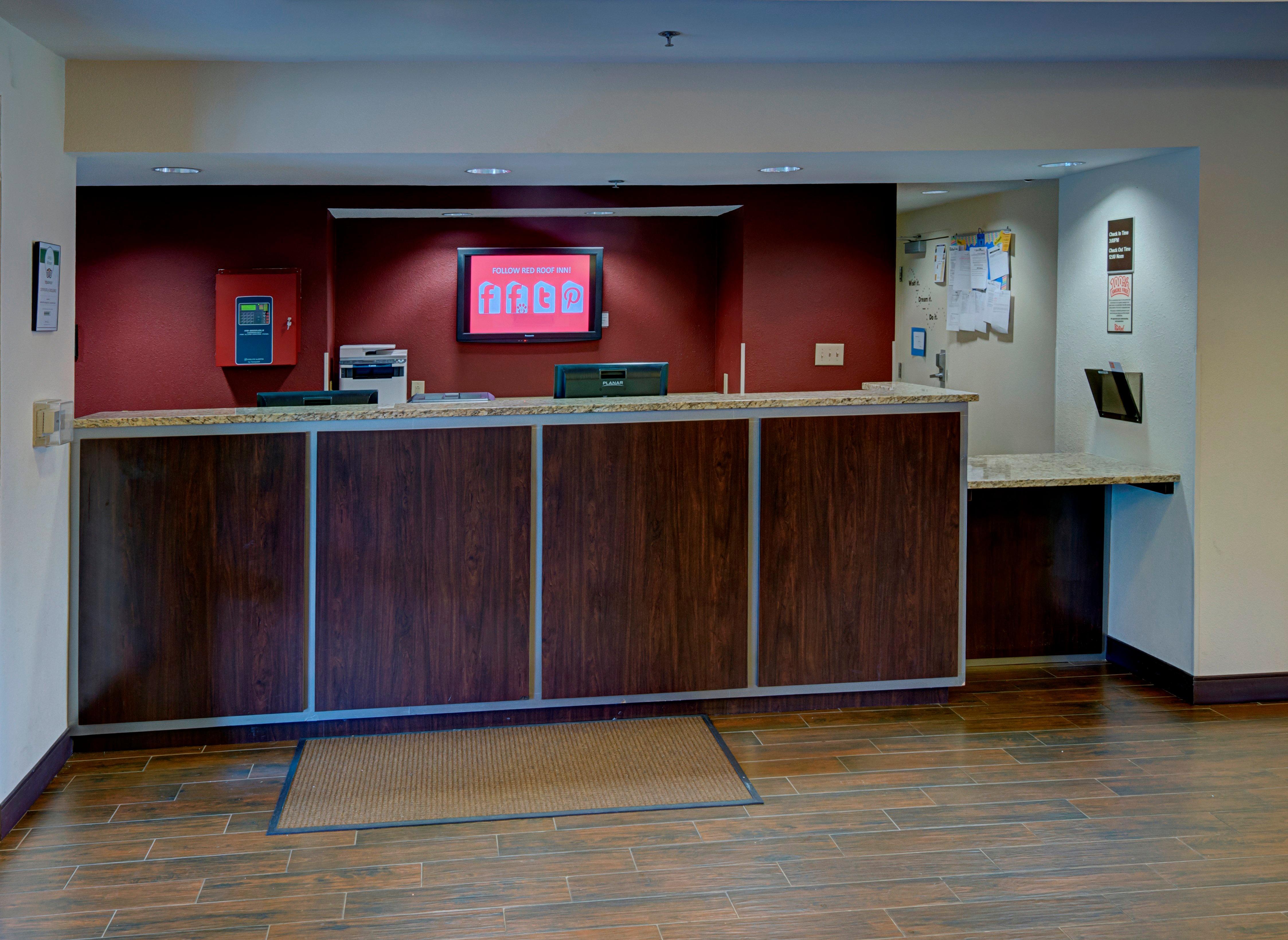 Red Roof Inn Plus Raleigh Downtown Ncsu Conv Center Екстериор снимка