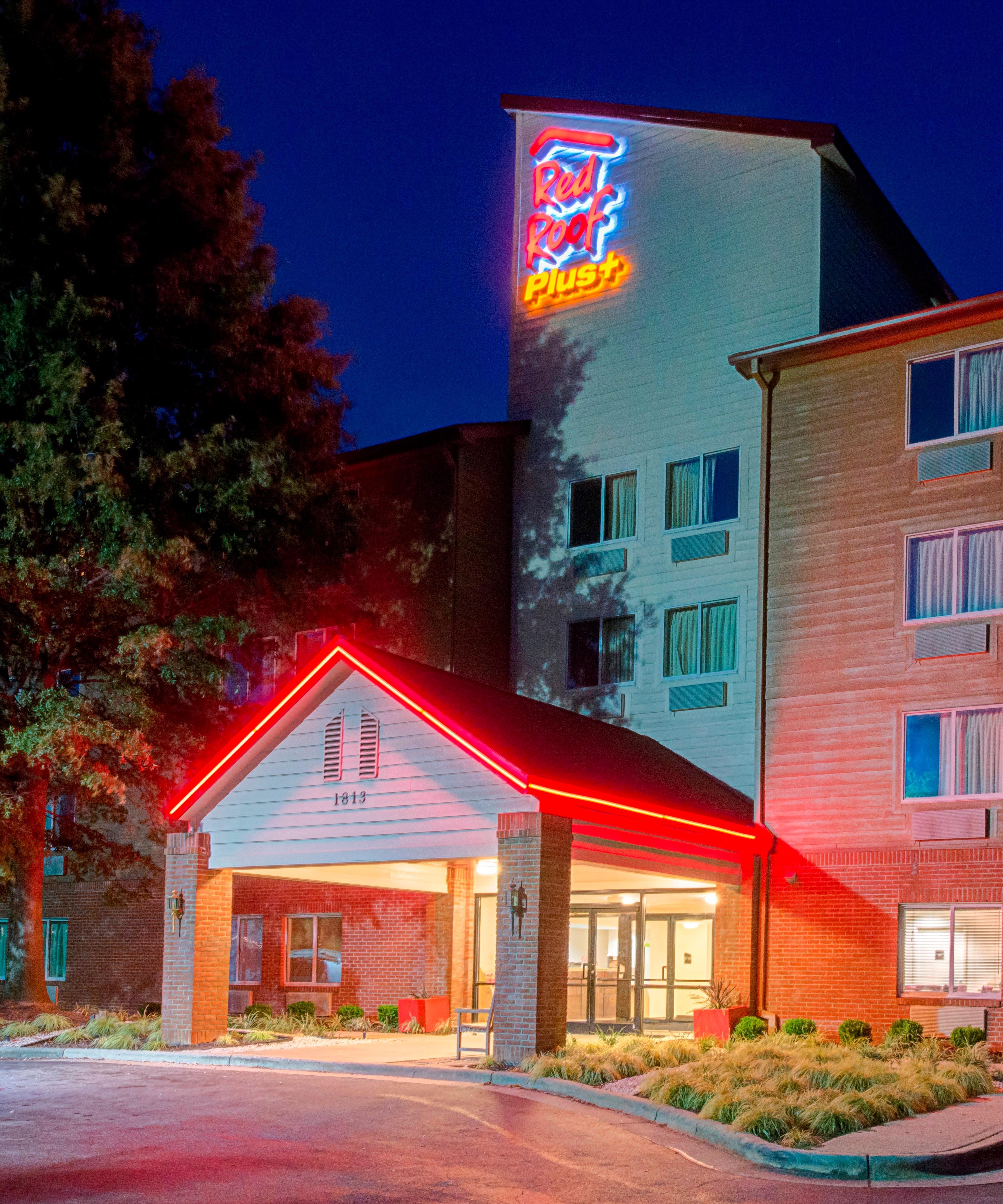 Red Roof Inn Plus Raleigh Downtown Ncsu Conv Center Екстериор снимка