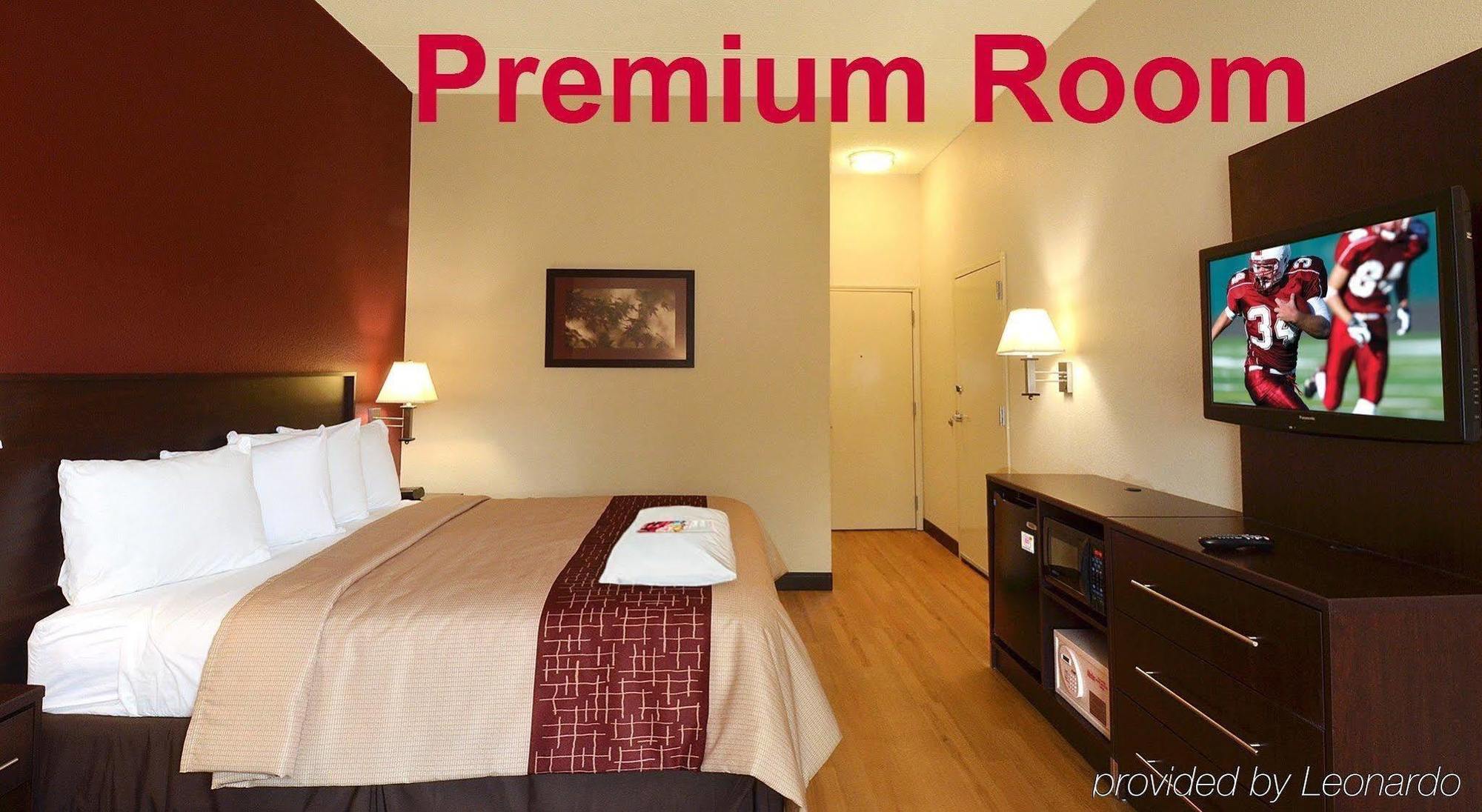 Red Roof Inn Plus Raleigh Downtown Ncsu Conv Center Екстериор снимка