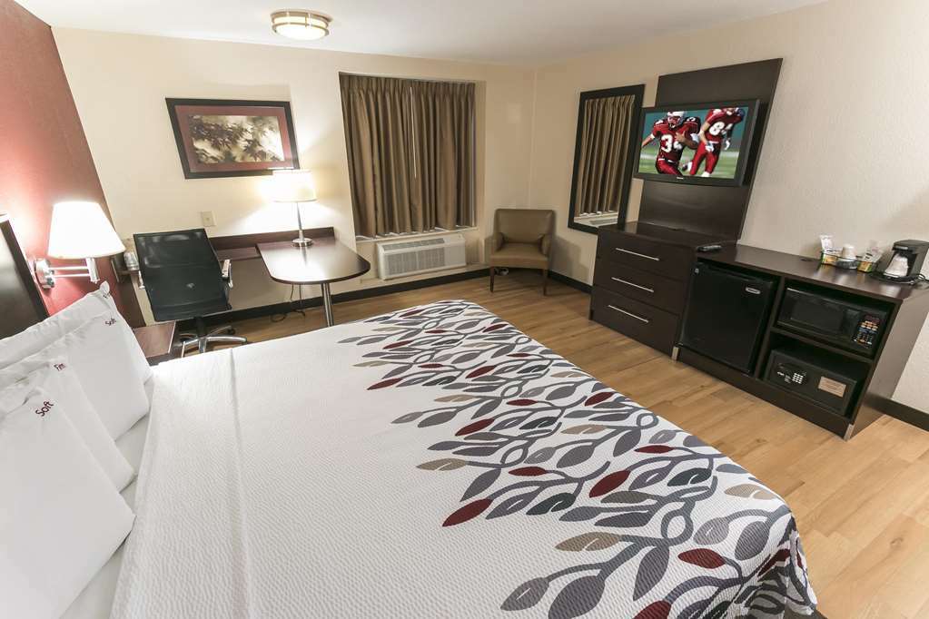 Red Roof Inn Plus Raleigh Downtown Ncsu Conv Center Стая снимка