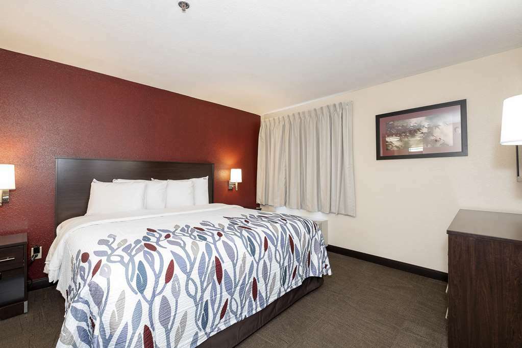 Red Roof Inn Plus Raleigh Downtown Ncsu Conv Center Стая снимка